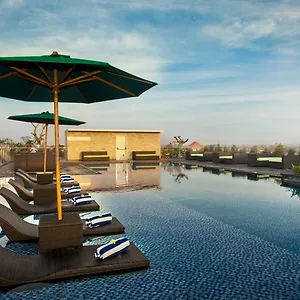 h-sovereign-bali.ubudhotelsnow.com/